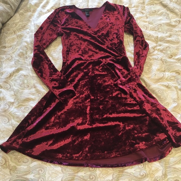 Forever21 Burgundy Velvet Long Sleeve Dress - Picture 1 of 4